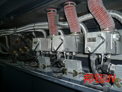 羅蘭膠印機(jī)加裝UV系統(tǒng)